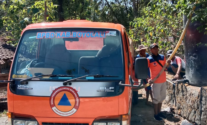 Droping air bersih di Desa Kedungrejo Kecamatan Kemusu